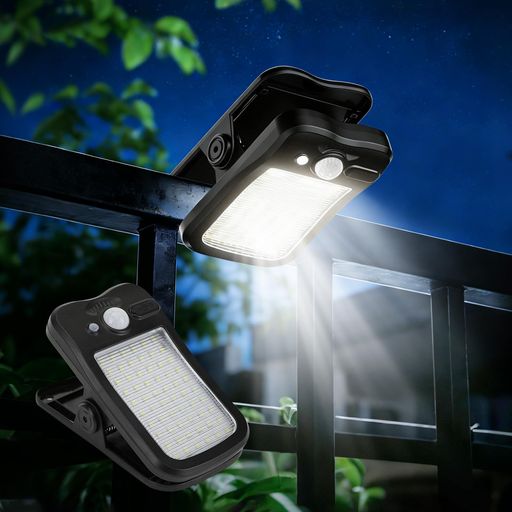ガーデン 【60高輝度LED・センサーライト】60個の高輝度LEDを搭載したこのクリップ式ソーラーライトは、高輝度と7000-7500Kの昼光色を提供し、約8メートル(26フィート)で120度の照明範囲を誇ります。(感応距離が3-5メートル、感応角度が100°)フェンス、ガレージ、ガーデンなどの安全照明に最適で、屋外でも優れた視認性を確保します。犯罪を予防でき、住宅の安全性を大幅に向上させます。 【スマートセンサー・モーション検知】弊社のソーラーライトは光センサーと人感センサーが搭載されています。ボタンを押すだけで、3つのモードを設定できます。1DIMモード(プレス1):暗くなると、ライトは柔らかい光で点灯します(常時点灯)。動きを感知すると光が強くなり、15秒後に元の柔らかい光に戻ります。2センサーモード(プレス2):暗闇でも普段は点灯しません。動きを感知した時だけ強光(フルパワー)で点灯し、15秒後に消灯します。3常時点灯モード(プレス3):暗くなると点灯し、バッテリーが消耗するまでずっと点灯し続けます。