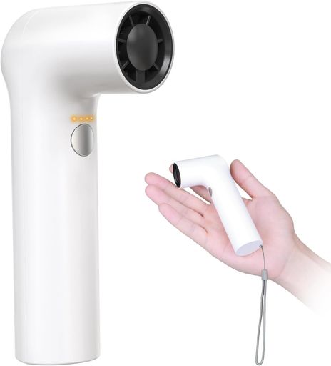 【36,000RPM超高速モーター搭載|圧倒的な大風量】業界トップクラスの36,000回転/分を誇る新型ブラシレスモーターを搭載。従来の携帯扇風機を大きく上回るパワフルな風量で、集中した強風を実現します。真夏の暑さでも瞬時にひんやりとした涼しさを感じられる、高速冷却性能が魅力のハンディファンです。 【超コンパクト設計|持ち運びに便利】一体型のコンパクト設計で、ポケットやバッグにもすっきり収納可能。通勤・通学はもちろん、デスクや外出先でもサッと取り出してすぐ使えます。暑さを感じた瞬間にすぐ使える、携帯性に優れたハンディ扇風機です。 【アウトドアでも活躍|強力送風で着火サポート】高回転モーターによる強力な風で、キャンプやバーベキュー時の火起こしにも活躍。集中した風を効率よく送り、スムーズな着火をサポートします。火に顔を近づける必要がなく、安全かつ快適に使用できます。 【4段階風量調節|シーンに合わせて使い分け】弱・中・強・超強の4段階風量切替に対応。室内では静かなやさしい風、屋外ではパワフルな強風と、使用シーンに応じて最適な風量を選べます。静音性にも配慮し、オフィスや図書館でも快適に使用可能です。