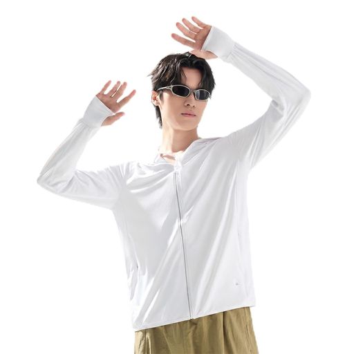 【豊富なカラー&amp;ゆったりサイズ展開】シンプルで合わせやすい無地デザインに、ホワイト・ネイビー・ダークグレー・ブルー・ベージュ・ライトグレー・イエロー・ブラックの全8色をご用意。サイズはL~5XLまで展開しており、体型を問わず着用しやすい仕様です。約350gの軽量設計で持ち運びもしやすく、アウトドアからタウンユースまで幅広く活躍します。 【顔・手元までしっかりUV対策】ファスナーを上まで閉めることで首元から口元付近までカバーでき、強い日差しからしっかりガード。取り外し可能なフード付きで、シーンに合わせて着こなしを変えられます。袖口には指穴付きのサムホールデザインを採用し、手の甲までしっかりカバー。さらに両サイドには目立ちにくいファスナーポケットを配置し、スマホや小物を自然に収納できます。 【接触冷感xUVカットの高機能素材】92%ポリエステル+8%スパンデックス素材を使用し、さらっとした肌触りと優れたストレッチ性を実現。ひんやりとした接触冷感素材で、汗ばむ季節も快適に着用できます。UVカット機能付きで紫外線対策にもおすすめ。さらに速乾性・通気性にも優れており、長時間の着用でもムレにくく快適です。