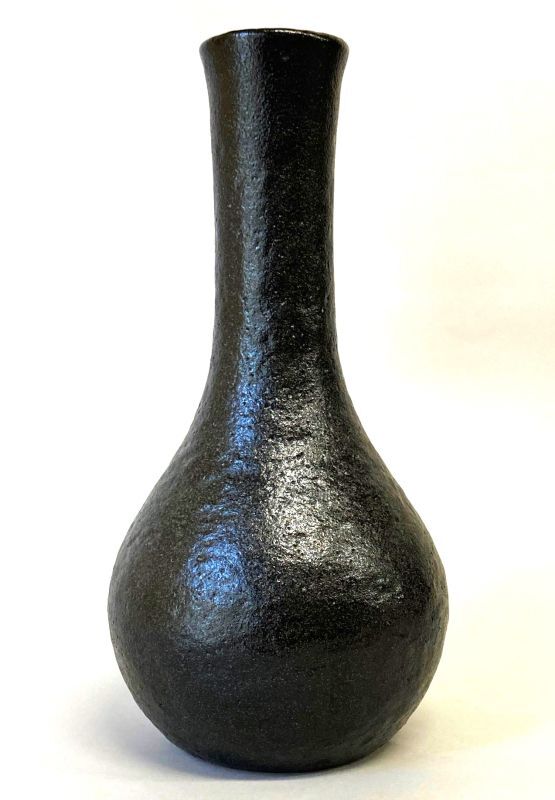 長次郎写　黒楽　花入　（西本願寺伝来写）