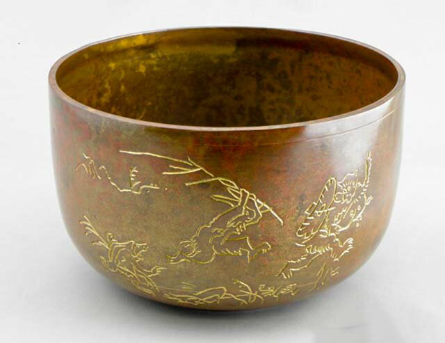 唐銅 鳥獣戯画彫　建水