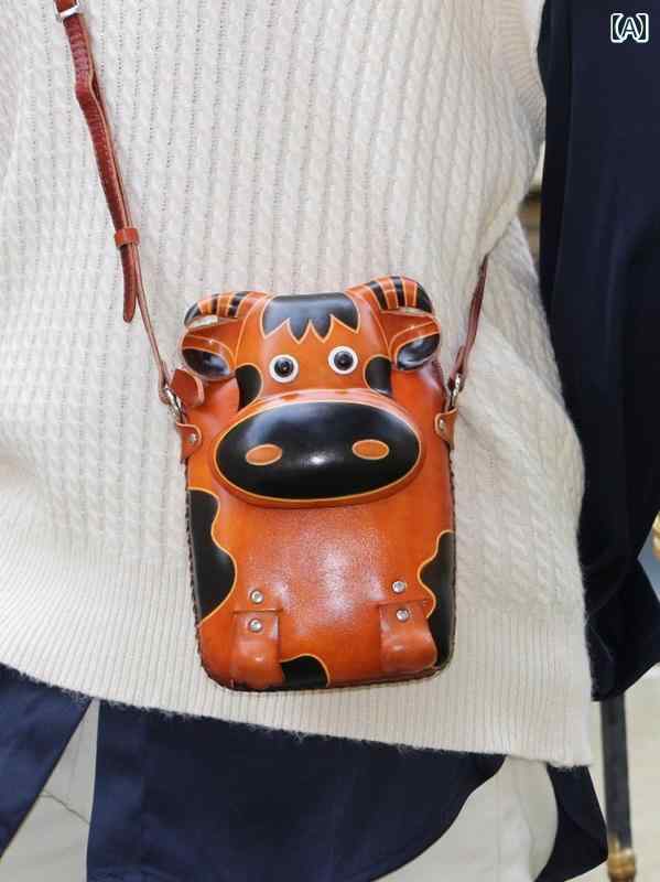 メッセンジャー バッグ　ショルダー ツリー ペースト レザーショルダーバッグ 12 干支 牛 動物 スマー..
