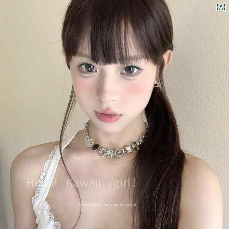 チョーカー　アクセサリー　レディース 甘くて クールな メタル ボタン 鎖骨 チェーン Y2K ミレニア ル ホット ガール レトロ ネックレス 重厚 ハイエンド チョーカー