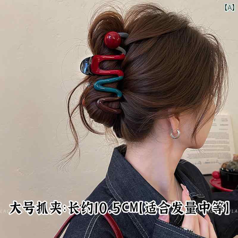 ヘア　アクセサリー　レディース 赤と 青の コントラスト ヘア クリップ 大きい サメ レディース後 頭..