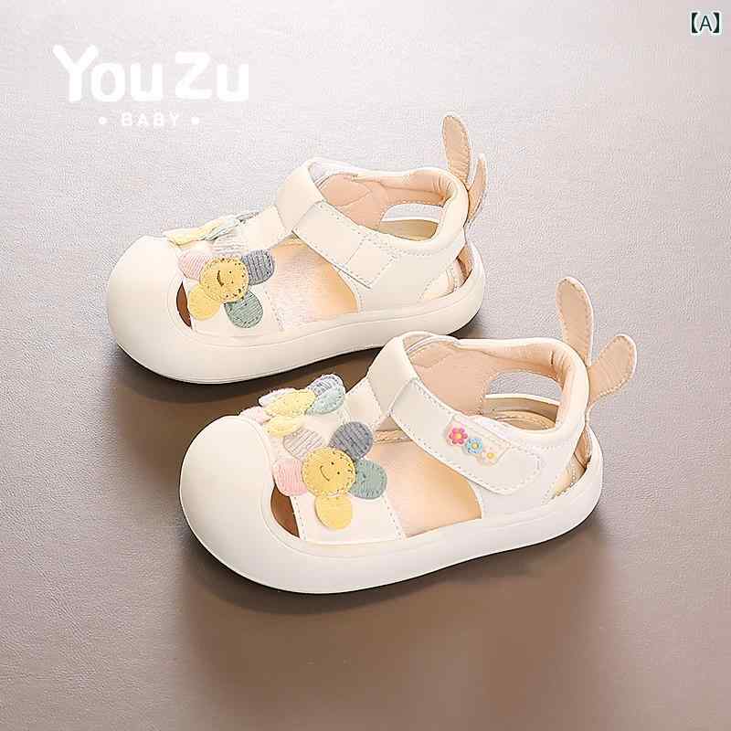 ベビー　シューズ　かわいい 花柄 ベビー サンダル ゴム 滑り止め 夏 13歳 女の子 子供 通気性 機能 幼児 靴
