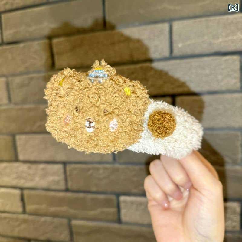 ヘアアクセサリー 女子用 かわいい 小熊 秋冬 毛玉 ヘアクリップ カラフル ポンポ...