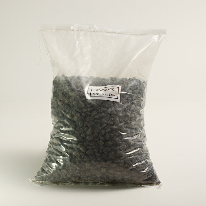 【送料無料】スターブラック 玉砂利 黒玉石 約12〜15mm 10kg 庭石 ガーデン 砂利 敷石 黒い石 庭園 ア..