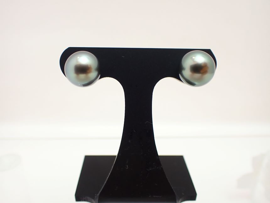 Rakuten - 【新品】K14WG　黒蝶真珠ピアス／直径9.3~9.4mm／2.6g／タヒチパール　Tahitian Black Pearl　【質屋出店】【送料無料】【黒蝶珍珠】