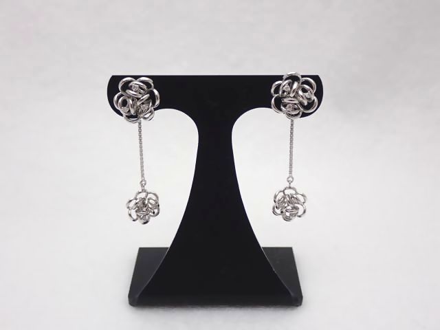 Rakuten - 【新品仕上げ済】K18WG　ダイヤモンドピアス／ダイヤモンド0.03ct×2　0.01ct×2／2WAY／お花モチーフ／5.4g【質屋出店】【送料無料】【中古】