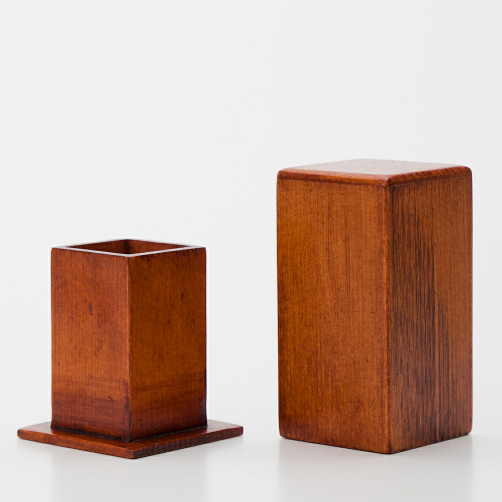 【最大300円クーポン有】 天然木製 スクエア 爪楊枝入れ 木目 漆塗り