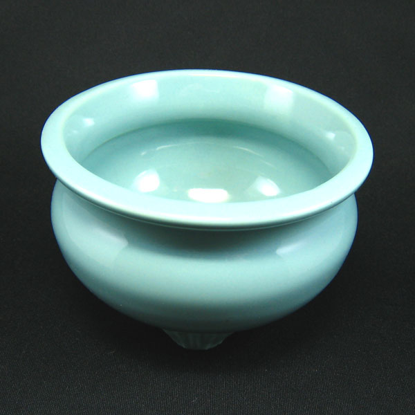 せともの青磁香炉 香呂 線香立て 3．5号 3．5寸 せともの 陶器 で作った仏具 (20240524)