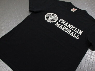 FRANKLIN＆MARSHALL/フランクリンアンドマーシャルT-SHIRT JERSEY ROUND NECK SHORT エンブレムロゴプリントTシャツ BLACK(ブラック)/#TSMF356ANS18