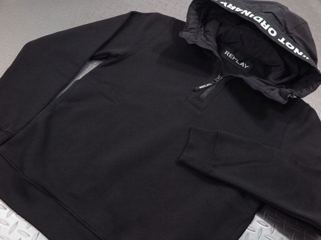 REPLAY,リプレイ,M3503,NOTORDINARYPEOPLEREPLAYHOODIE,ハーフジップパーカ,プリントパーカーフーディー,BLACK(ブラック)