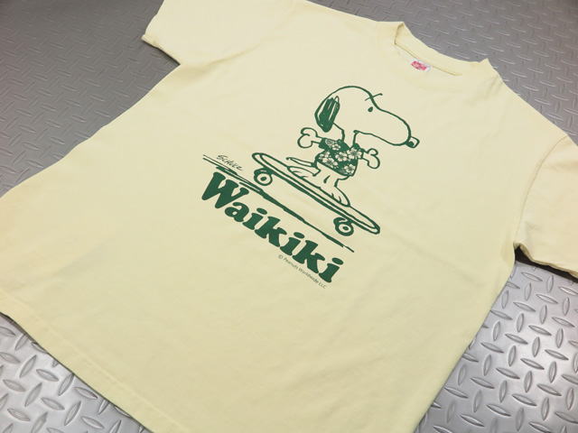 SUN SURF×PEANUTS/サンサーフ×ピーナッツ S/S T-SHIRT“WAIKIKI” スヌーピープリントTシャツ/カットソー YELLOW(イエロー)/SS78487