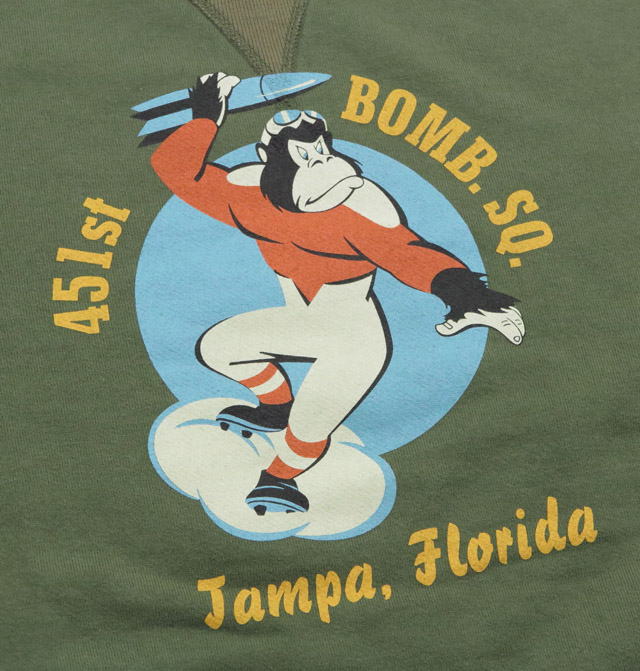 エアウェーブス メンズ シャツ トップス Men's Peanuts Snoopy Woodstock T-shirt Yellow