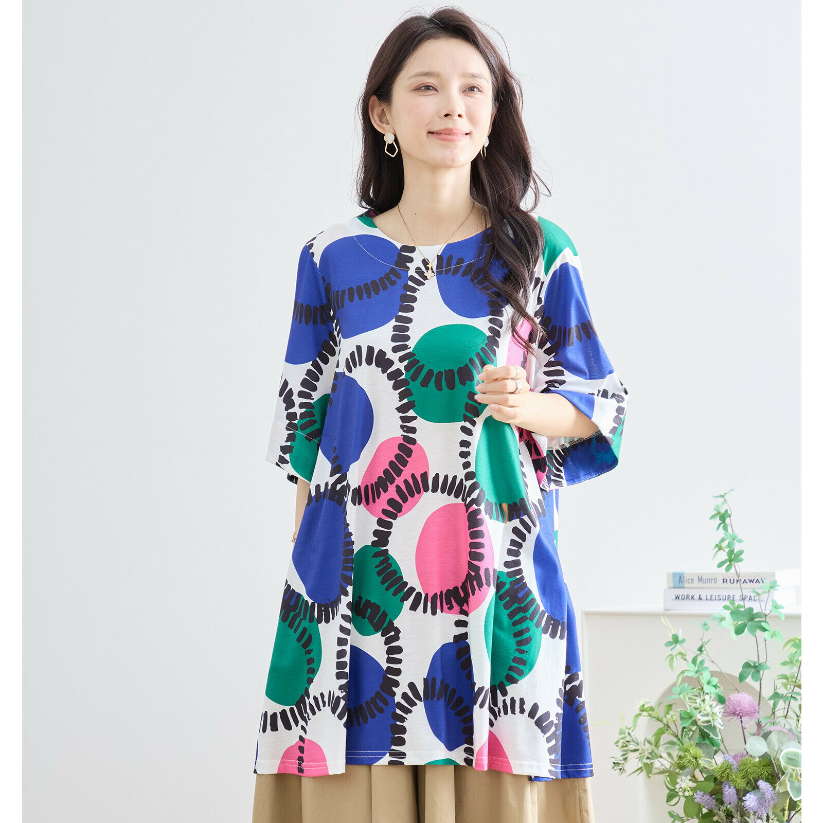 new【即日発送】TRUBE【2025新作】【L〜LL】ポップカラーサークル柄Aラインチュニック(N13-168)デイリーファッション 普段着 おしゃれ着　（チュニック単品の価格です）ミセス ミセスファッション 大人可愛い 30代 40代 50代 60代　若見え　洋服　婦人服　可愛い服　春夏
