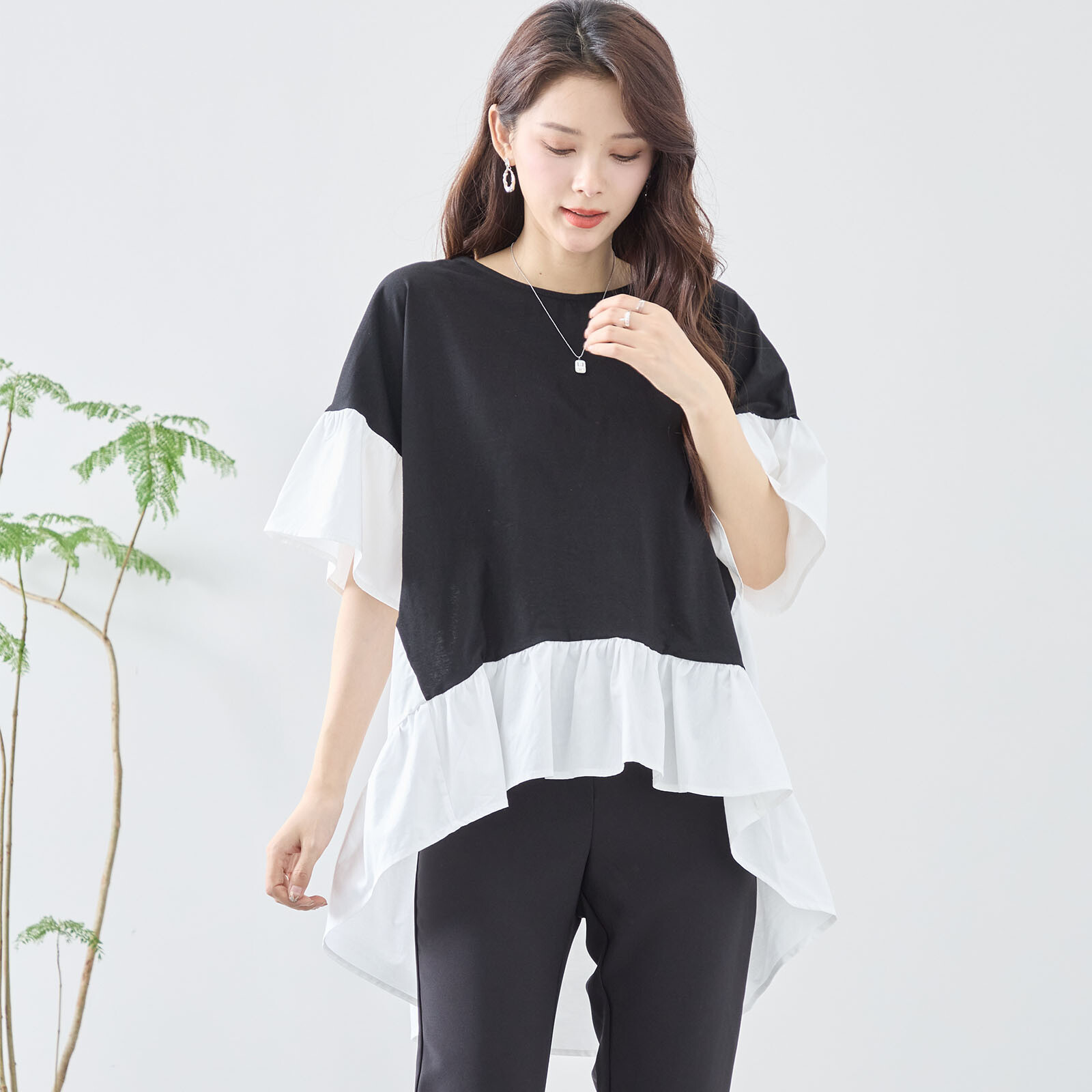 【即日発送】TRUBE【M〜L】裾フレアコットンプルオーバー　(C01-363)トップス　 普段着 おしゃれ着（プルオーバー単品の価格です）ミセス ミセスファッション 大人可愛い 30代 40代 50代 60代　若見え　洋服　婦人服　可愛い服のサムネイル