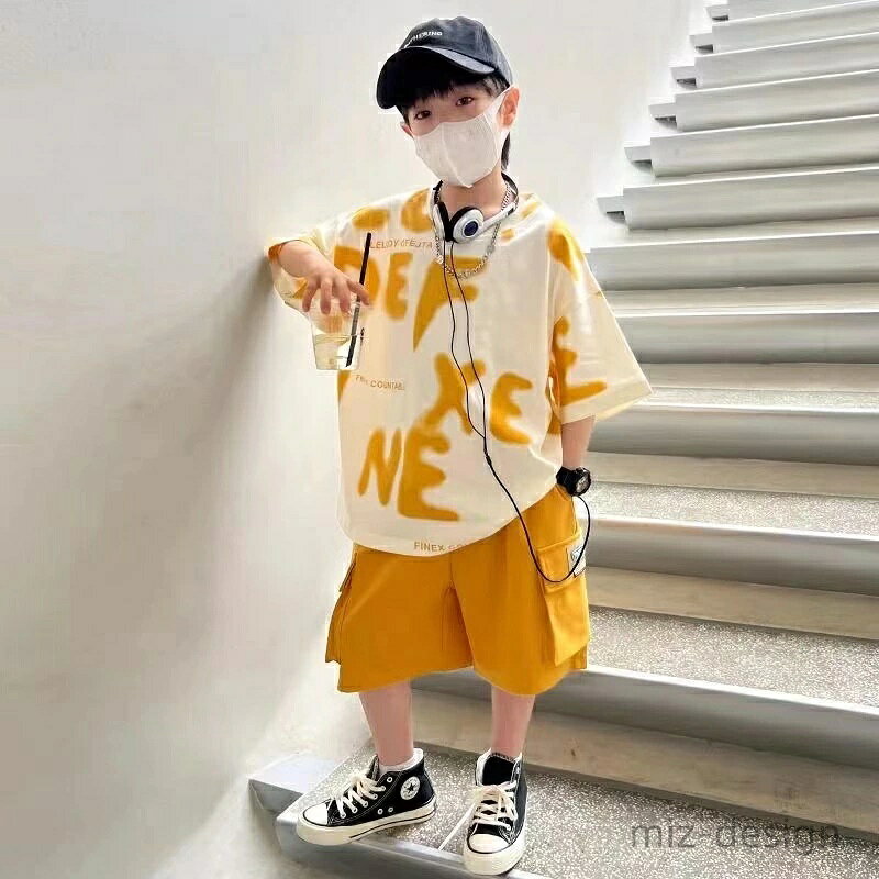 【送料無料】男の子 ダンス服キッズ 夏 ダボT 子供tシャツ 英字tシャツ 2点セット パンツ Tシャツ 上下セット セットアップ 子供服