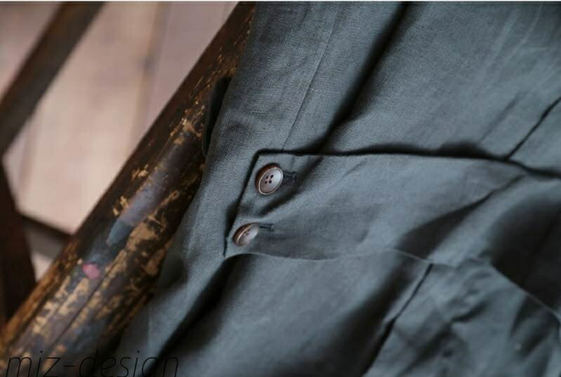 【送料無料】レディース 春 秋 スーツ ジャケット ミドル 丈 麻 バックル 襟 ボタン ポケット 付き きれいめ かわいい シンプル