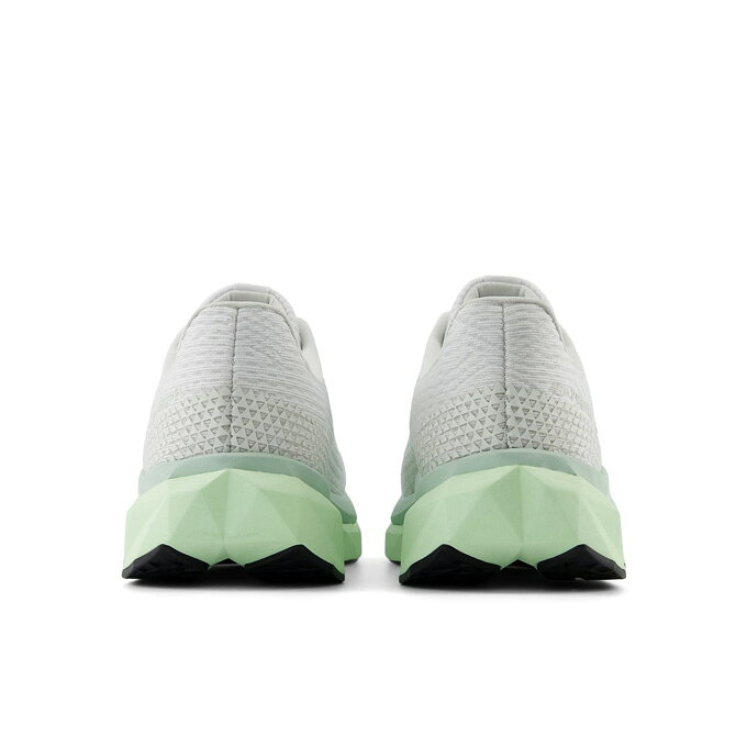 New Balance（ニューバランス）FuelCell Propel v5（WFCPRCM5B）（ランニングシュ...