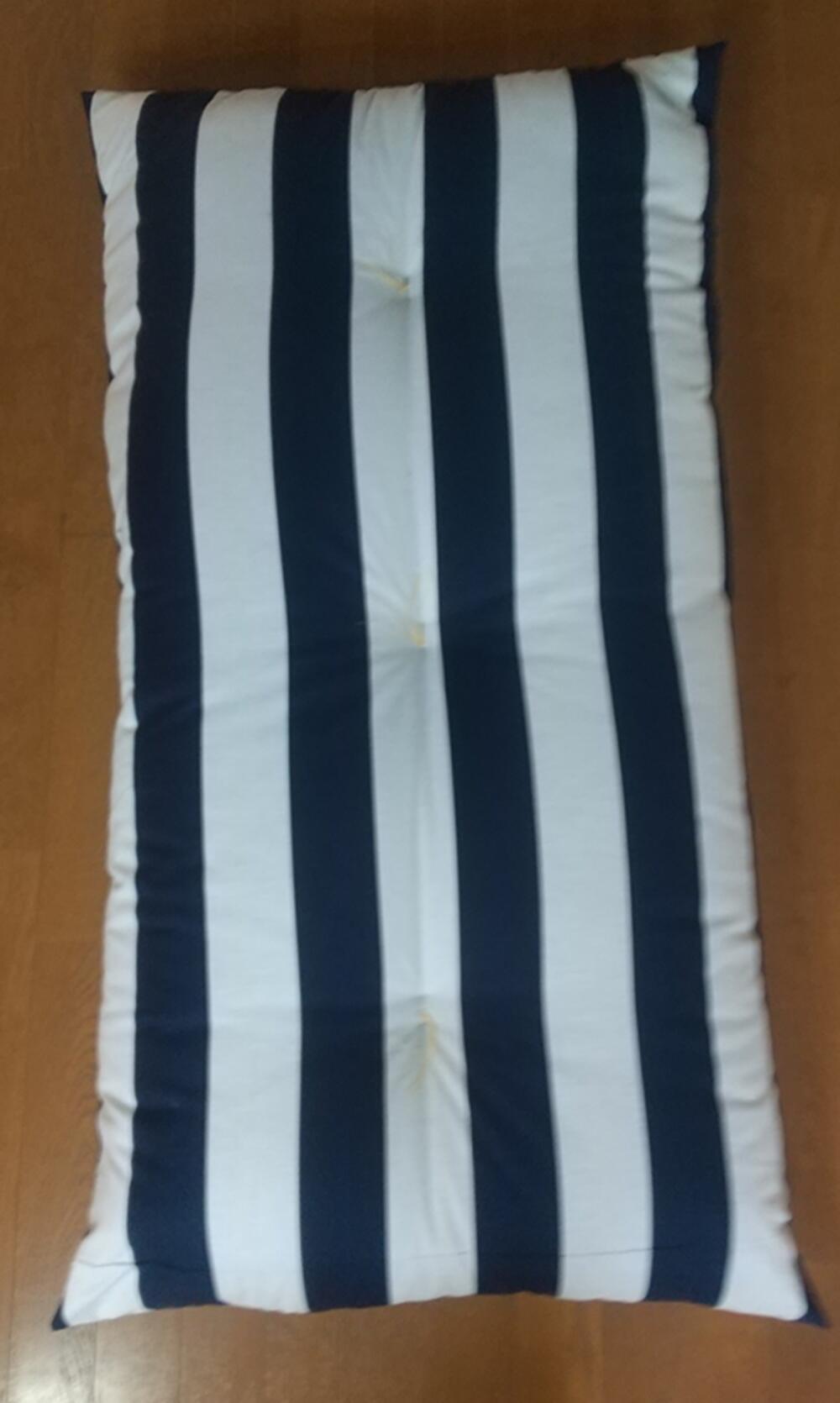 長座布団　120x68cm　ネイビーストライプ　へたりにくい