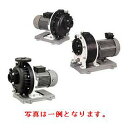 【型番】GSP3-505-C1.5【規格】口径：50×40mm、出力：1.5kW、電源：三相200V【簡易説明】吐出量：0.22m3/minのとき全揚程：16.5m、吐出量：0.32m3/minのとき全揚程：13.8m【送料の目安】（税込み）　全国一律：1,100円　沖縄：3,300円※33,000円以上お買い上げの場合、送料無料です。※離島は別途中継料金が発生します。【出荷日の目安】　在庫有りの場合：当日もしくは翌営業日出荷　在庫無しの場合：生産仕上がり後出荷【代金引換】不可業者様向けに【御見積書】のご提出も致しております。お気軽にご相談ください。送料はご注文確認画面では0円と表示されますが、ご注文確定後にご連絡いたします。業者様向けに【御見積書】のご提出も致しております。お気軽にご相談ください。 【特長】 (1)高い汎用性能 吐出側接続部のフランジ化（JIS 10K相当）により、配管の接続がスムーズで、施工・取替えが容易になりました。 ポンプ・モーター一体構造で、小型・軽量。屋外設置も可能で、場所を選ばずご使用いただけます。 (2)優れた吸上性能 吸上性能に優れた自吸式ポンプのため、フート弁不要で揚水操作も容易です。 高効率設計により、高い揚水性能を発揮します。 (3)高い耐久性能 ケーシングにケミカル性・耐候性に優れた樹脂素材（メトン）を使用して強度もアップ。屋外での使用も可能となりました。 ベース塗装にはポリエステル粉体塗装を採用。よりサビに強くなりました。 【仕様】 ＜揚液＞ ・液質：海水・清水（pH5.8-8.6） ・液温：0-60℃但し凍結なきこと、［清水］塩素イオン濃度：200mg/L以下、固形物・濃度：50mg/L以下、固形物径：0.3mm以下 ＜材質＞ ・インペラ：メトン樹脂 ・主軸：SUS316 ・ケーシング：メトン樹脂 ・ベース：FC（ポリエステル粉体塗装） ＜モータ＞ ・種類：全閉外扇屋外形 ・電源：単相100V（0.4kW）、三相200V ＜構造＞ ・インペラ：セミオープン ・軸封：メカニカルシール（口径40mm：セラミック×カーボン、その他：SiC×カーボン） ・軸受：密封玉軸受 ＜標準付属品＞ ・バルブソケット：2個（吸込用） ・サーモスタット：自動復帰型（GSP3-40除く）