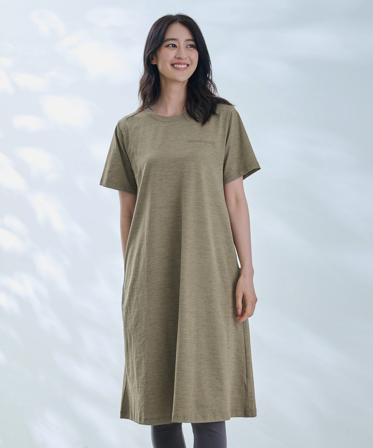 【公式】 送料無料 アーノルドパーマー タウン&レジャー Tシャツワンピース レディース ブラック アイボリー カーキ シンプル カジュアル 春 夏 ママ 仕事...