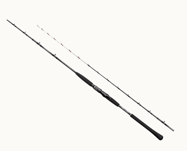 送料はこちらから BBの枠を超えた対応力と質感。MIDGAME BBは次のスタンダードへ。 多彩な魚種や釣法に幅広く対応可能な優れた汎用力を備えたゲームロッドシリーズ。そんなゲームロッドシリーズの中でも、より高負荷な釣りに対応可能なミッドゲームシリーズにBBグレードが登場。軽量でネジレに強いハイパワーX構造のブランクスにより、軽快な操作性を備え、シャクリ・小突きといった船釣りで用いられるロッドワークをサポートします。また、穂先には柔軟性に優れ、喰い込み性能と目感度を備えたグラスソリッドを採用。さらにリールシートにはフィッティングサポート18CI4+を搭載。3000番クラスの電動リールから小型の手巻きリールまで幅広いサイズのリールにマッチしつつ、手持ち・置き竿問わず、快適な船釣りをアシストします。 全長(m) ：2.40 継数（本）：2 仕舞寸法（cm）：123.5 自重（g）：155 先径（mm）：1.4 錘負荷(号)：40-150 リールシート位置(mm)：421 リールシートタイプ：DOWNLOCK カーボン含有率（％）：89.6 特徴 ハイパワーX CI4+ ※写真は、シリーズ代表画像です。