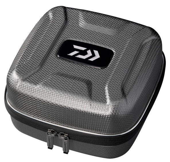 【ダイワ】2024セミハードリールカバー SP-L(A) SVカラー：シルバー【4550133498596】