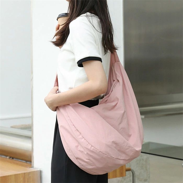 大きめ ショルダーバッグ スポーティー 肩掛けバッグ 斜め掛け 太ベルト 軽い ナイロン