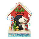 スヌーピー サンタ エネスコ ジム ショア ハートウッド クリーク フィギュア 置物 Enesco Peanuts by Jim Shore Snoopy by Dog House 【並行輸入品】