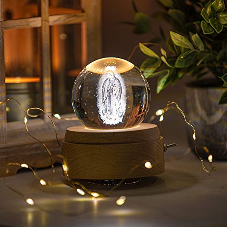 楽天MJ-MARKET3D クリスタルボール ガラス玉 置物 3D Crystal Ball Music Box Luxurious LED Projection Rotating Wood Base Rechargeable San Judas Tadeo, Virgin Mary for Adults and Kids Plays Spirited Away （Vigen Maria （Virgin Mary）） 【並行輸入品】