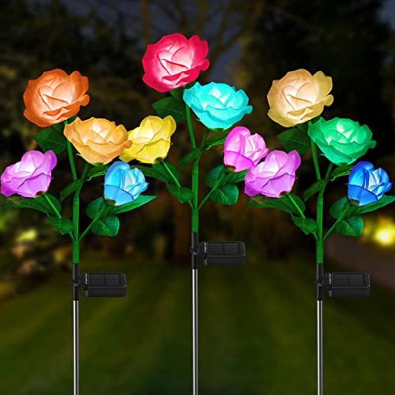 LEDソーラーライト ソーラーパワー ガーデンライト Solar Garden Lights Outdoor Decorative, RECHOO 3 Pack Solar Garden Lights with 12 Rose Flowers, Multi-Color Changing LED Waterproof Solar Powered Garden Decor for Patio Yard Pathway D 【並行輸入品】