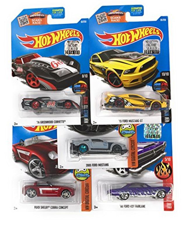 楽天MJ-MARKETホットウィール モンスタートラック ダウンヒルレース プレイセット Hot Wheels Muscle Car Madness 5 Pack Random Diecast Bundle Set with Various Corvettes, Mustangs, Camaros, Chargers, GTO