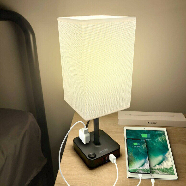 USB チャージポート付き テーブルランプ COZOO USB Bedside Table Desk Lamp with 3 USB Charging Ports and 2 Outlets Power Strip,Black Charger Base with White Fabric Shade, LED Light for Bedroom/Nightstand/Living Room 【並行輸入品】