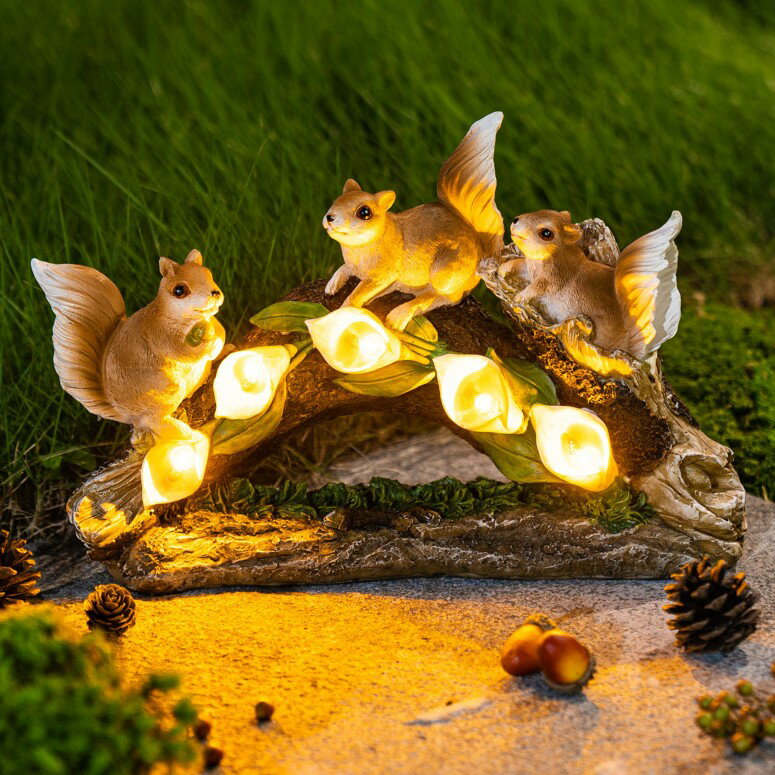 ガーデンライト LEDソーラーライト リス GIGALUMI Garden Squirrel Figurines Garden Art Outdoor for Fall Winter Garden Decor Solar Statue with 5 Calla Lily Lights Garden Gift for Pati…