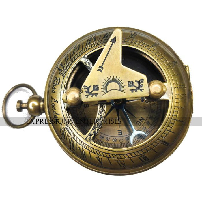 真鍮製 日時計 コンパス 真ちゅう サンダイアル Expressions Enterprises Pocket Sundial Compass 5 cm Long Push Button Nautical Compass Front Opening Antique Finish 送料無料 【並行輸入品】