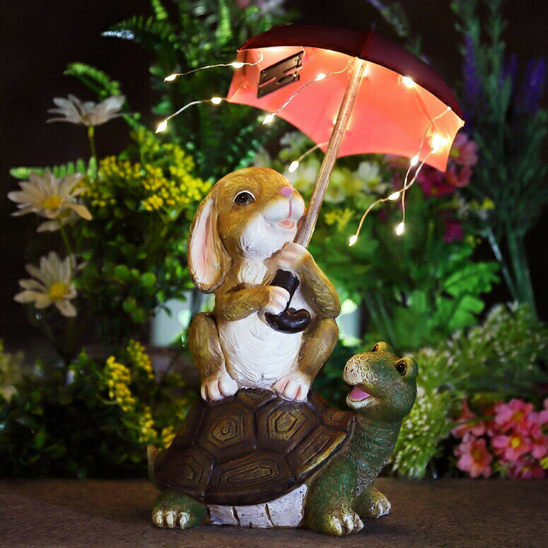 LEDソーラーライト ソーラーパワー ガーデンライト GIGALUMI Solar Garden Statue Outdoor Decor, Rabbit Siting on Turtle Holding an Umbrella with String Lights, Easter Bunny Statue for Patio, Lawn, Yard Art Decoration, Housewarming Gard 【並行輸入品】