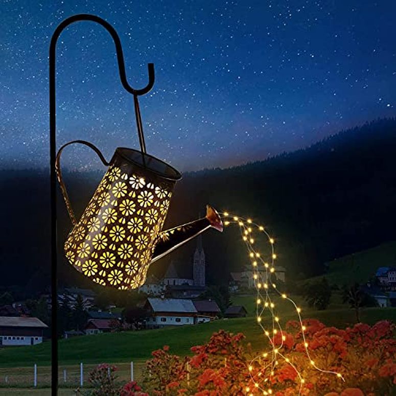 礦 ǥ饤LED顼饤 顼ѥ Imoli Outdoor Solar Watering Can with Lights Garden Decor Large Solar Powered Lanterns Hanging Waterproof LED Decorative Retro Metal Kettle String Lights for Table Yard Pathw ¹͢ʡ