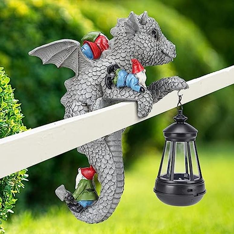 ガーデンライトLEDソーラーライト ソーラーパワー Dragon Garden Statue Outdoor Decor, Flying Dragon Figurine Garden Gnomes with Solar Light Yard Ornament Gift for Home Outdoor Patio Lawn Fence Railling Decoration