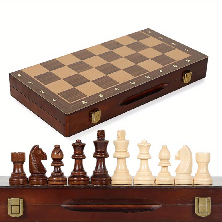 チェスセット 15-Inch Magnetic Wooden Chess Set with 2 Extra Queens ? Handcrafted Foldable Board Game for Adults, Beginners 【並行輸入品】