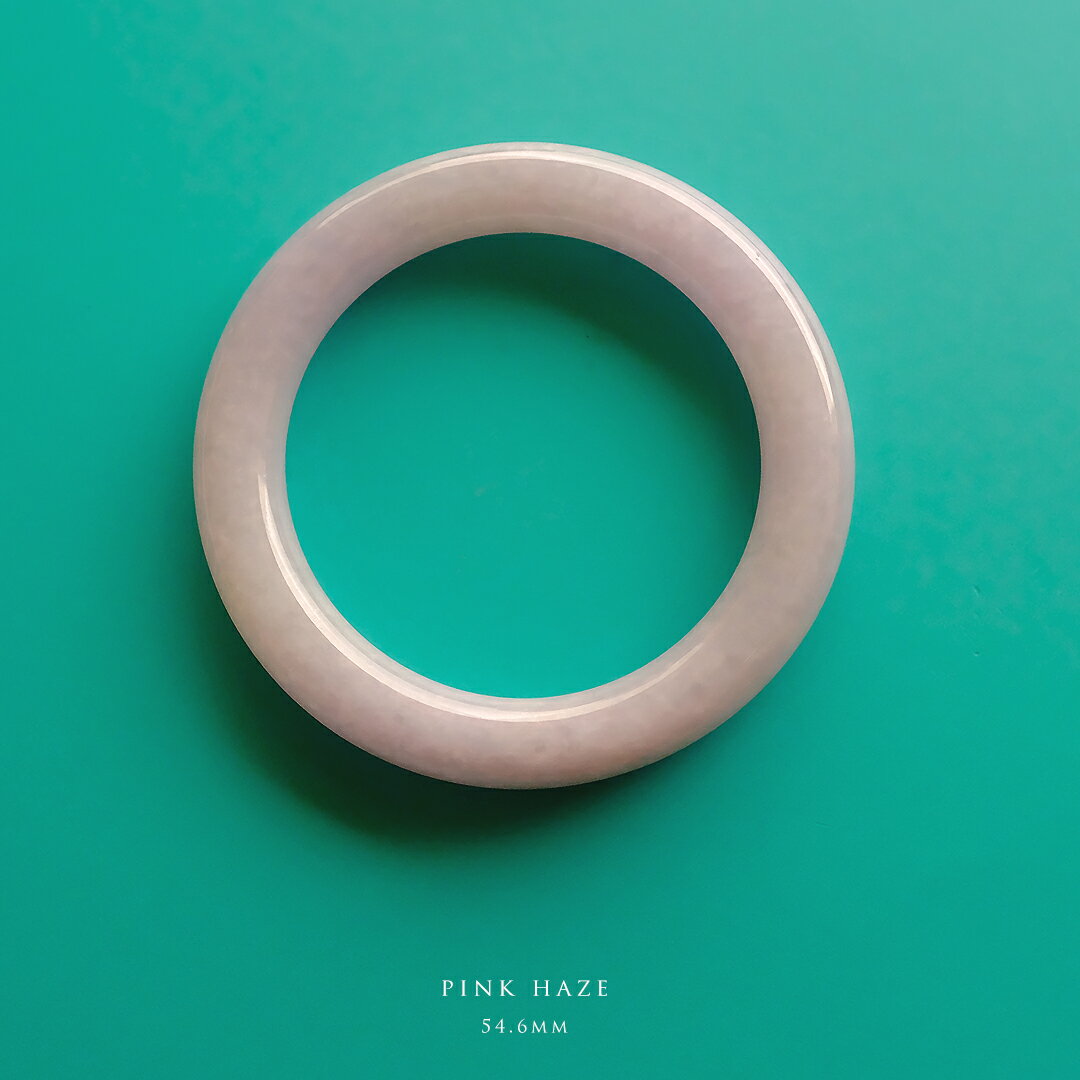 翡翠 (ひすい) バングル (円形/内径54.6mm) 『PINK HAZE』 アイシーピンクラベンダー翡翠 一点物 高品質 無着色 ミャンマー産天然ヒスイ ジェダイト 天然石 お守り 縁起物 5月誕生石 国石 ギフト プレゼント パワーストーン 誕生日 記念日 紫【鑑別書作成無料】【送料無料】