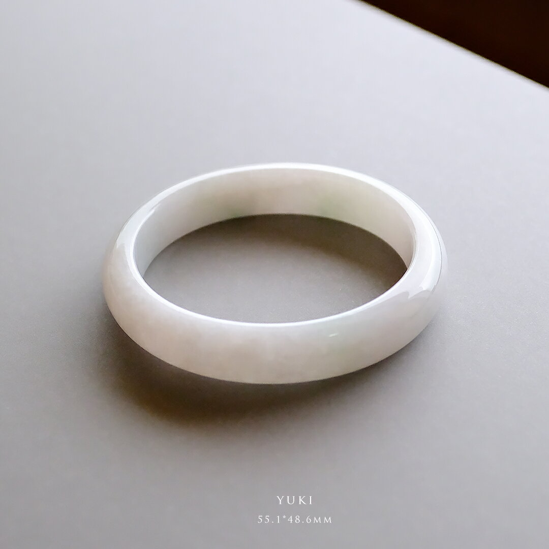 翡翠 (ひすい) バングル ( 楕円形 / 内径55.1×48.6mm ) 『YUKI』 スノーホワイト翡翠 一点物 高品質 無着色 ミャンマー産天然ヒスイ ジェダイト ナチュラル 天然石 お守り 縁起物 5月誕生石 国石 誕生日 記念日 5106628