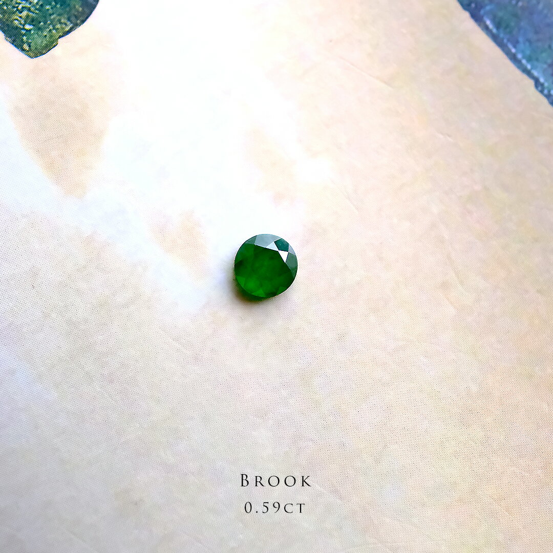 翡翠 (ヒスイ) ルース (0.59ct) 『BROOK』グリーン翡翠 ラウンド ファセット 希少 一点物 高品質 グアテマラ産天然ひすい ジェダイト 硬玉 ナチュラル 無着色 5月誕生石 誕生日 国石 パワーストーン 天然石 ギフト プレゼント セミオーダー【送料無料】
