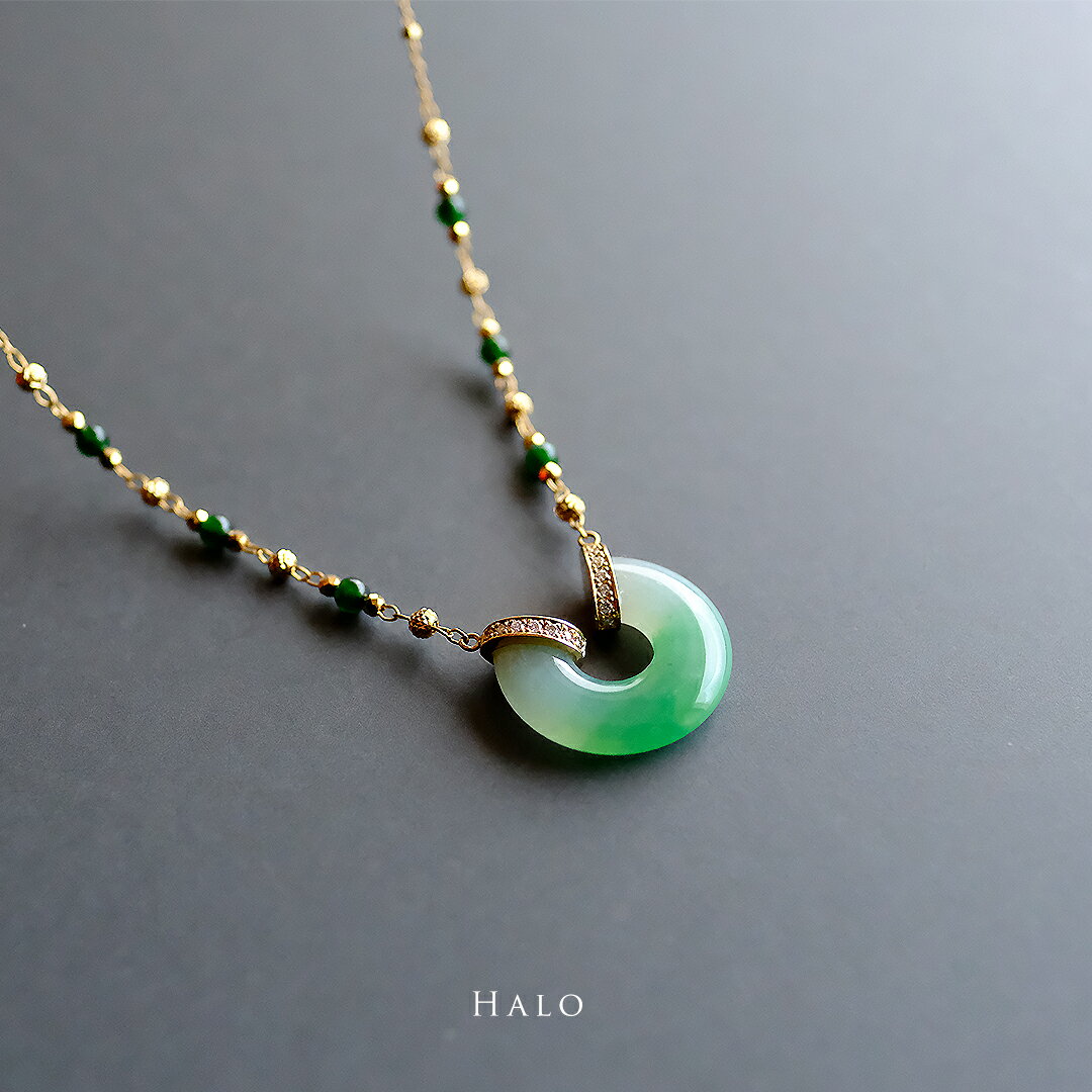 翡翠 (ヒスイ)×ダイヤモンド×K18YG ペンダント『HALO』グリーン翡翠 一点物 希少 ジュエリー ミャンマー産天然ひすい 高品質 無着色 ナチュラル 硬玉 ジェダイト プレゼント 5月誕生石 ジュエリー ネックレス【鑑別書作成無料】【送料無料】No.2572