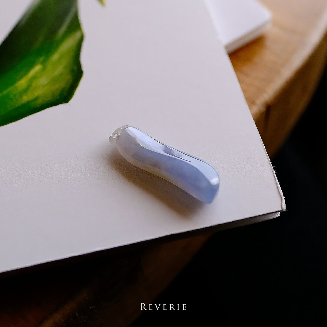 Rakuten - 翡翠 (ひすい) ペンダントトップ 『REVERIE』アイシーブルーラベンダー翡翠 一点物 無着色 高品質 ジェダイト ミャンマー産 天然石 硬玉 ナチュラル お守り パワーストーン 国石 5月誕生石 縁起物 ギフト プレゼント 誕生日 記念日【送料無料】