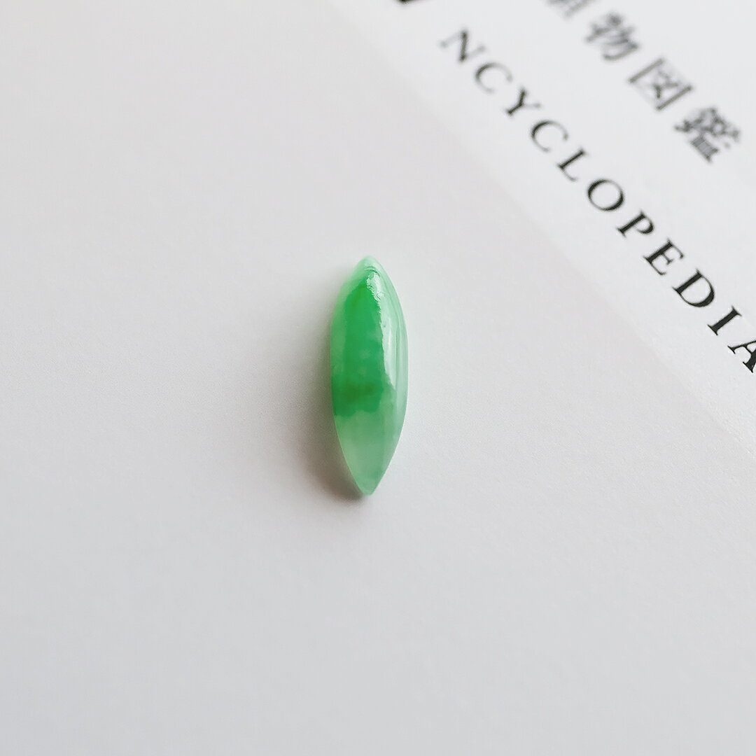 翡翠 (ヒスイ) ルース 『RYUSEN』 ( 5.74ct ) グリーン翡翠 希少 一点物 高品質 ミ...