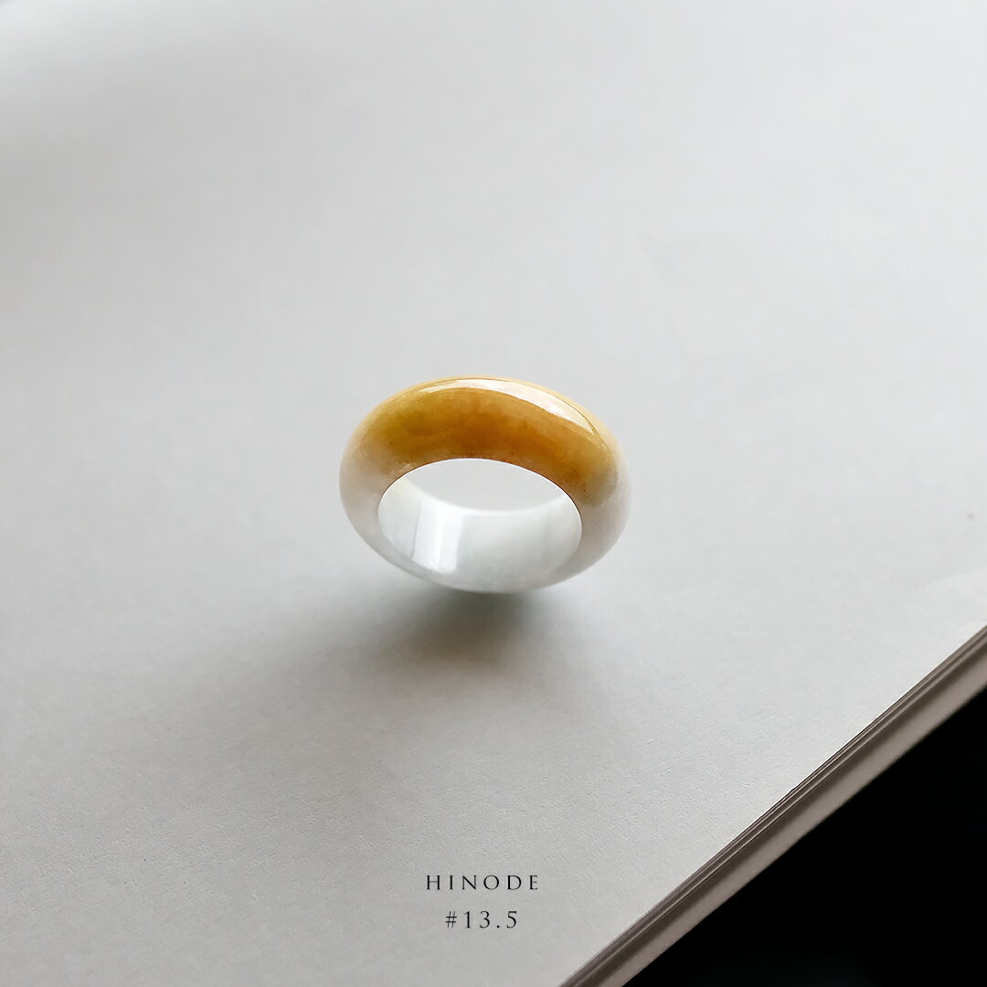 翡翠 (ヒスイ)くりぬきリング 『HINODE』 (13.5号 / オレンジ＆ホワイト翡翠) 一点物 希少 高品質 無着色 ミャンマー産天然ひすい ナチュラルジェダイト 硬玉 5月誕生石 国石 お守り パワーストーン ギフト 誕生日 記念日【送料無料】