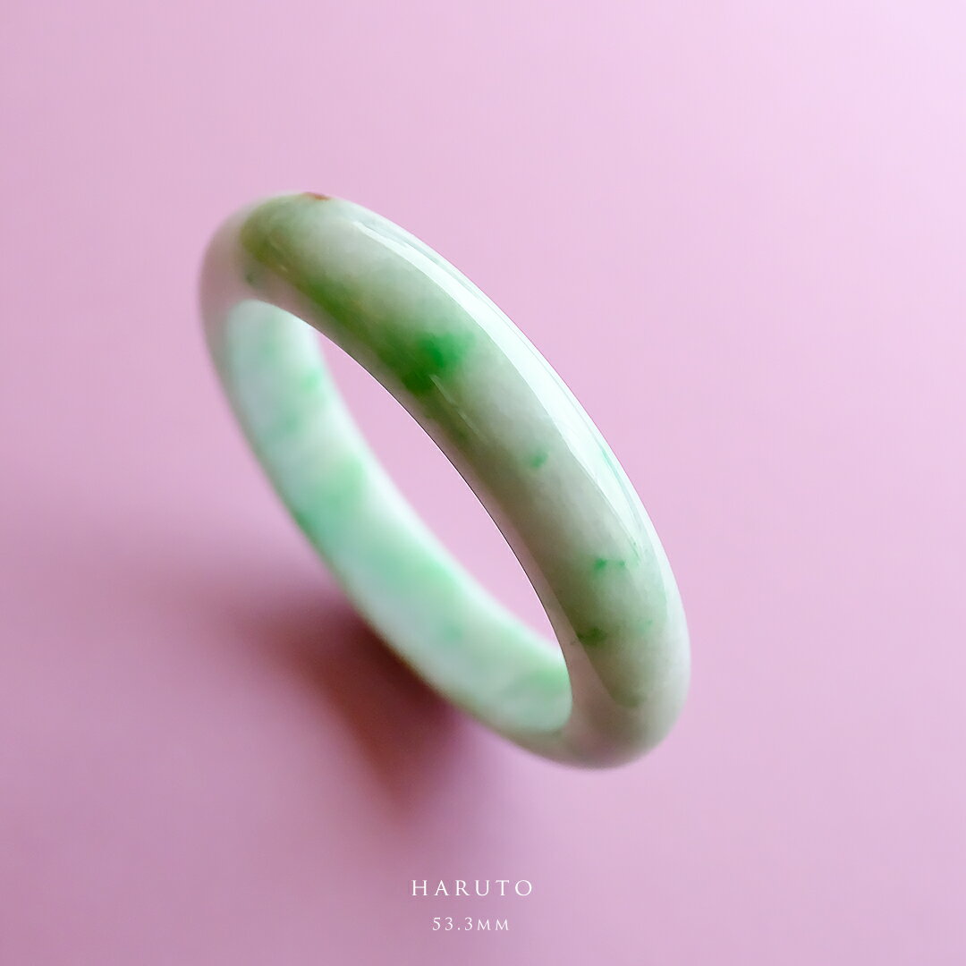 翡翠 (ひすい) バングル『HARUTO』 (円形/内径53.3mm) ホワイト＆グリーン翡翠 白翠翡翠 一点物 高品質 無着色 ミャンマー産天然ヒスイ ジェダイト ナチュラル 天然石 パワーストーン お守り 縁起物 5月誕生石 国石 誕生日【鑑別書作成無料】【送料無料】
