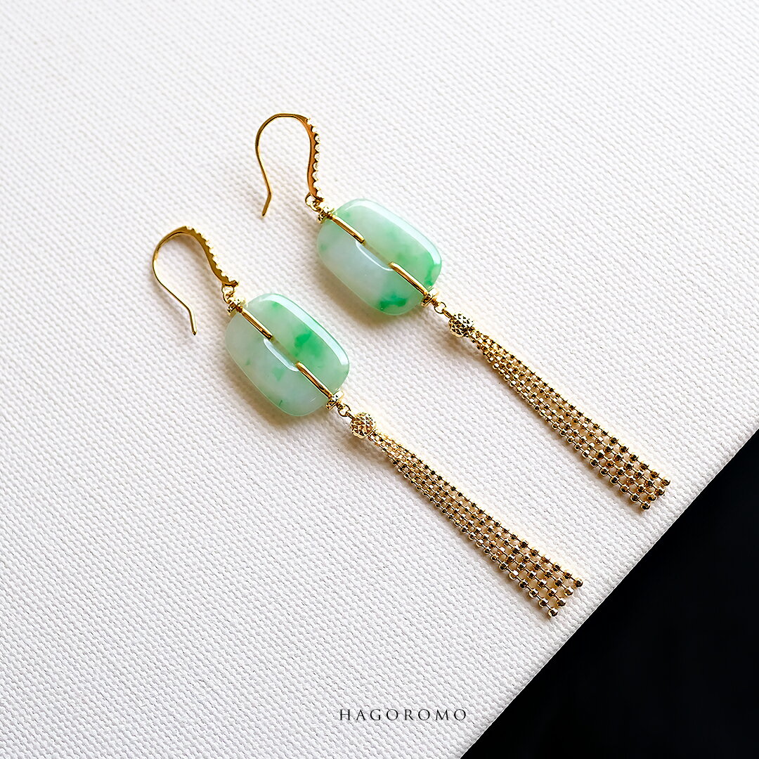 翡翠(ヒスイ) ×ダイヤモンド× K18YG ピアス『HAGOROMO』アイシーグリーン翡翠 フック 日本製 一点物 無着色 ミャンマー産天然ひすい ジェダイト...